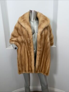 Luxury Women’s Short Genuine Fur Coat in Honey Tan